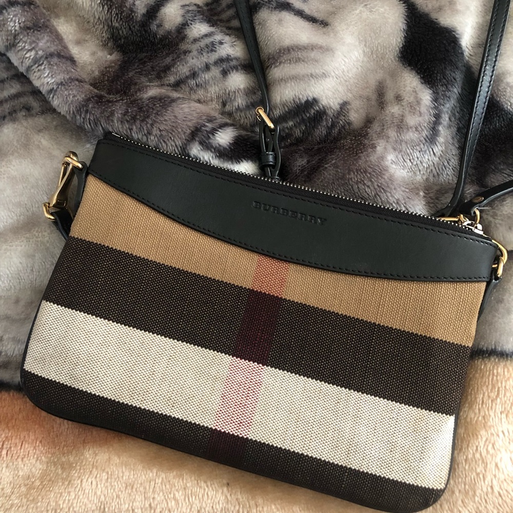 Burberry Peyton Crossbody bag